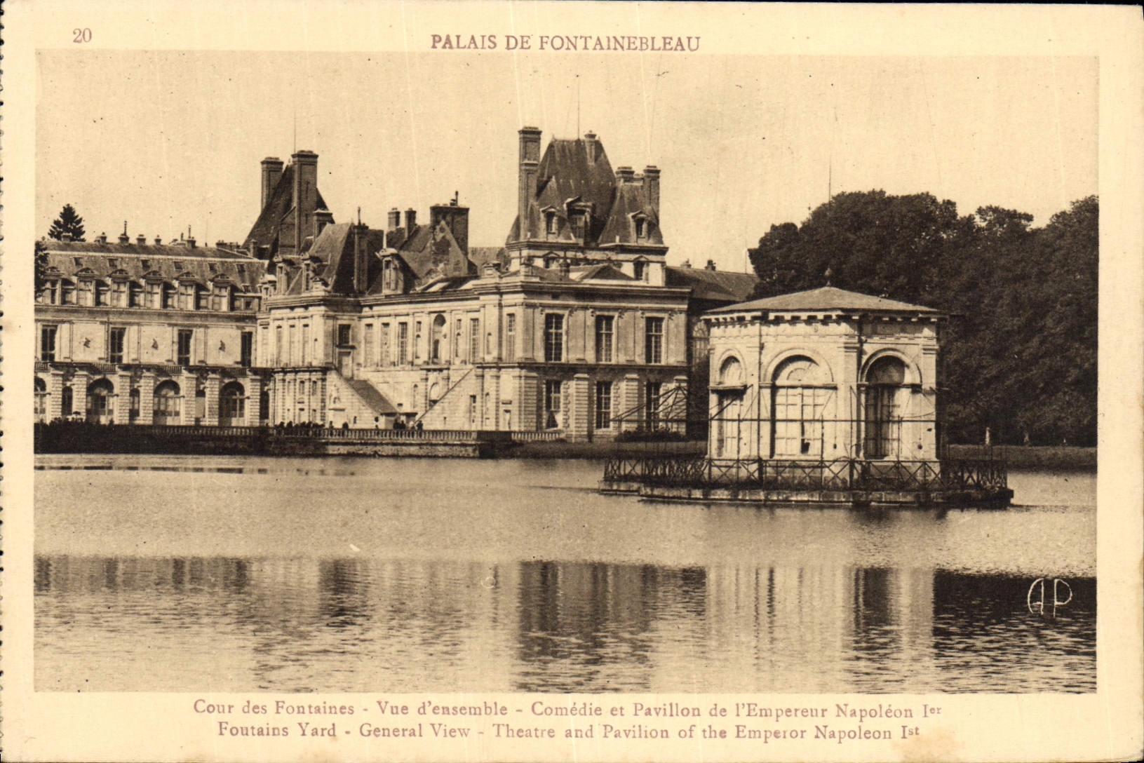 VINTAGE POSTCARD Palate De Fontainebleau Overall picture Comedy and house of the Napoleon emperor 1st
