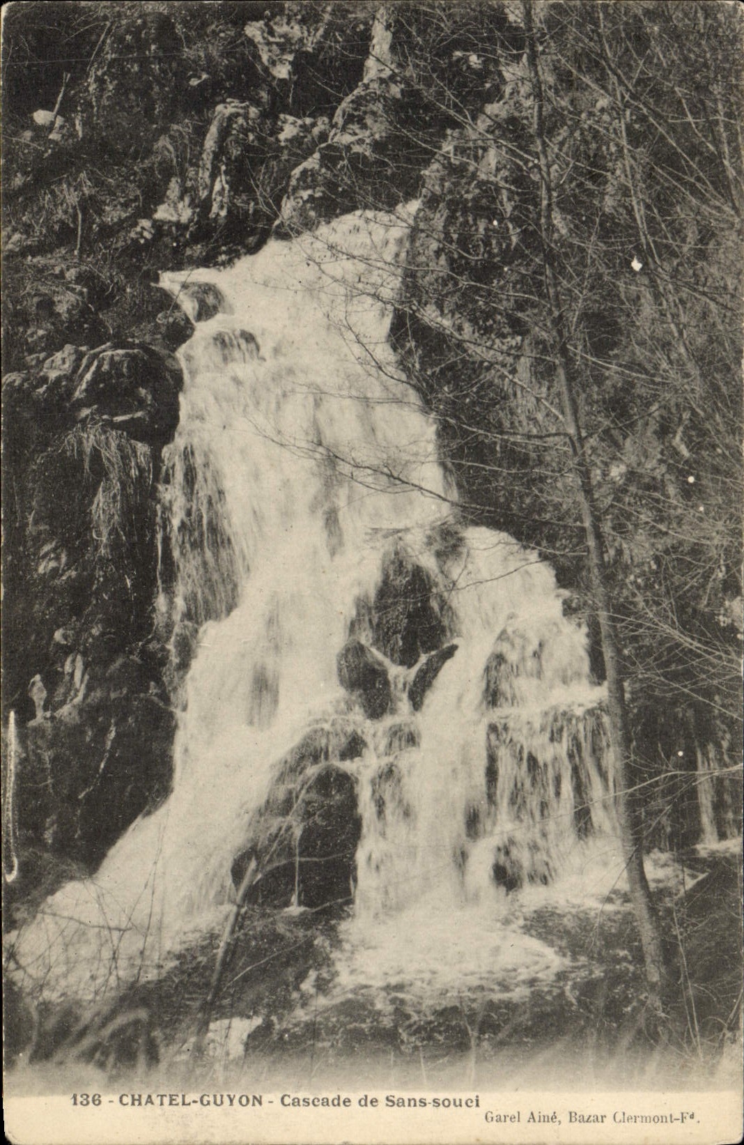 VINTAGE POSTCARD Chatel Guyon Cascades of Without Souci