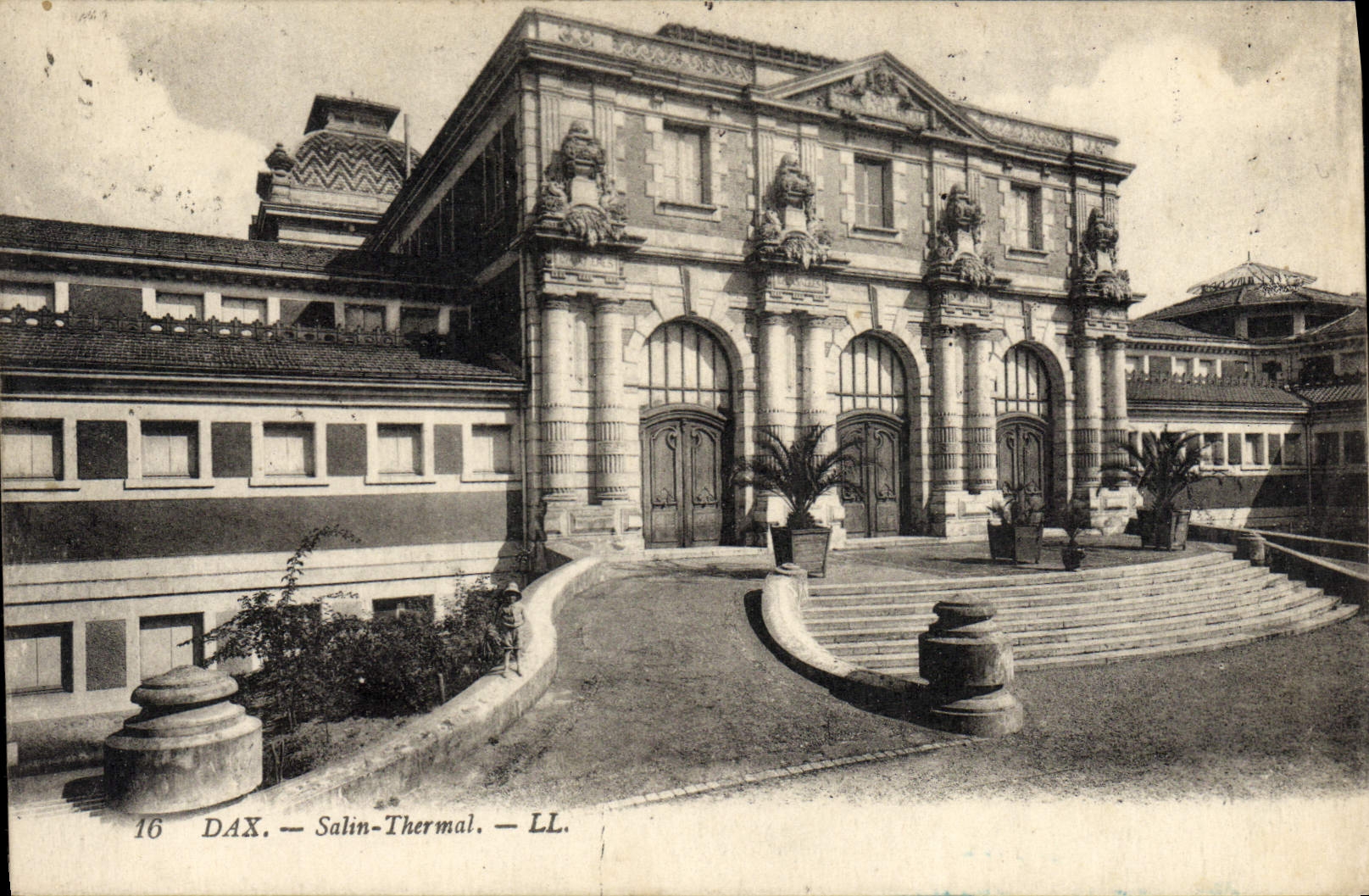 VINTAGE POSTCARD Thermal Saline Dax