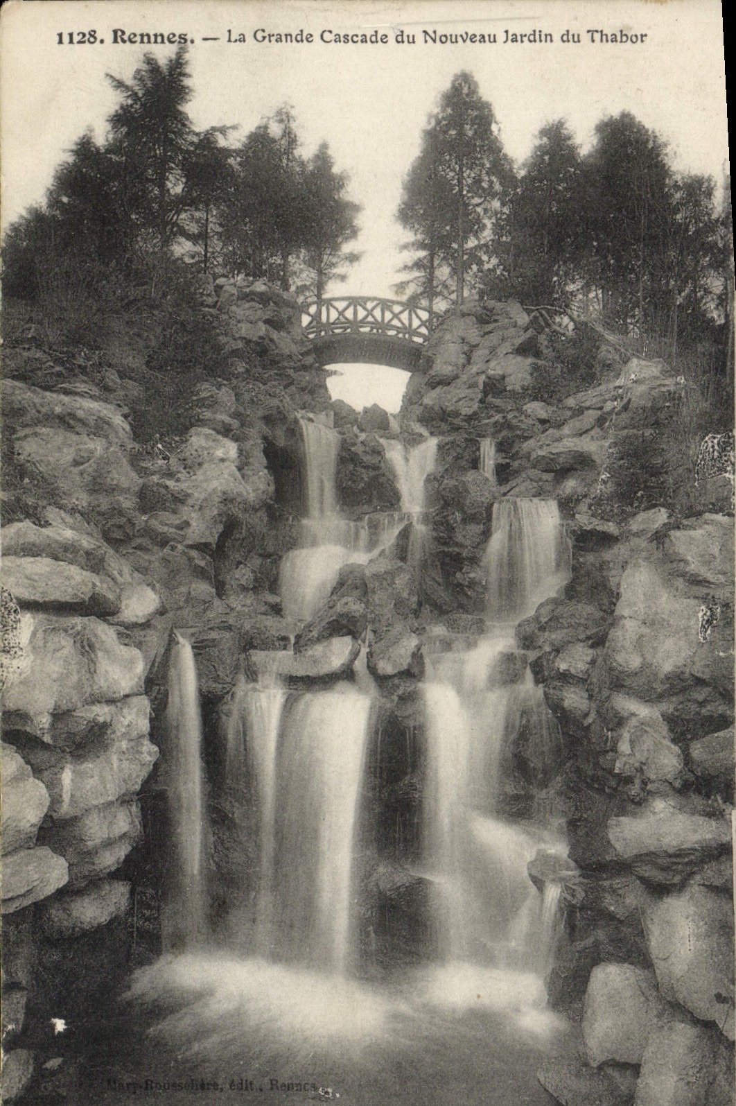 VINTAGE POSTCARD Rennes the Large Cascade of the New Garden Of Thabor
