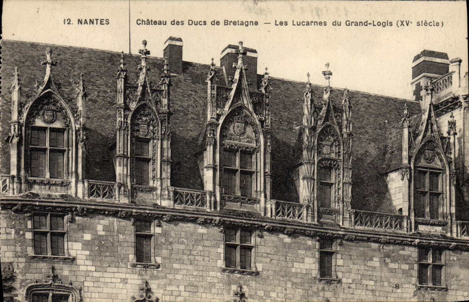 VINTAGE POSTCARD Nantes Castle of the Dukes of Brittany attic windows of the large home