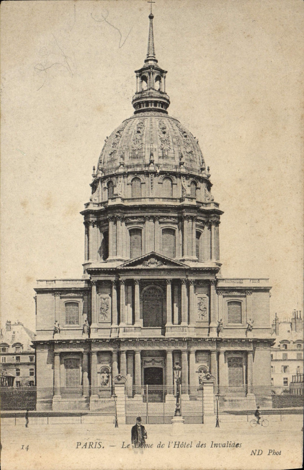 CPA Paris Le Dome de L'Hotel des Invalides