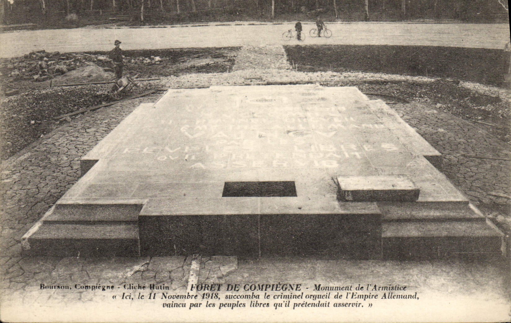 Taladro de la POSTAL de la VENDIMIA del monumento de Compiegne del armisticio de Militaria