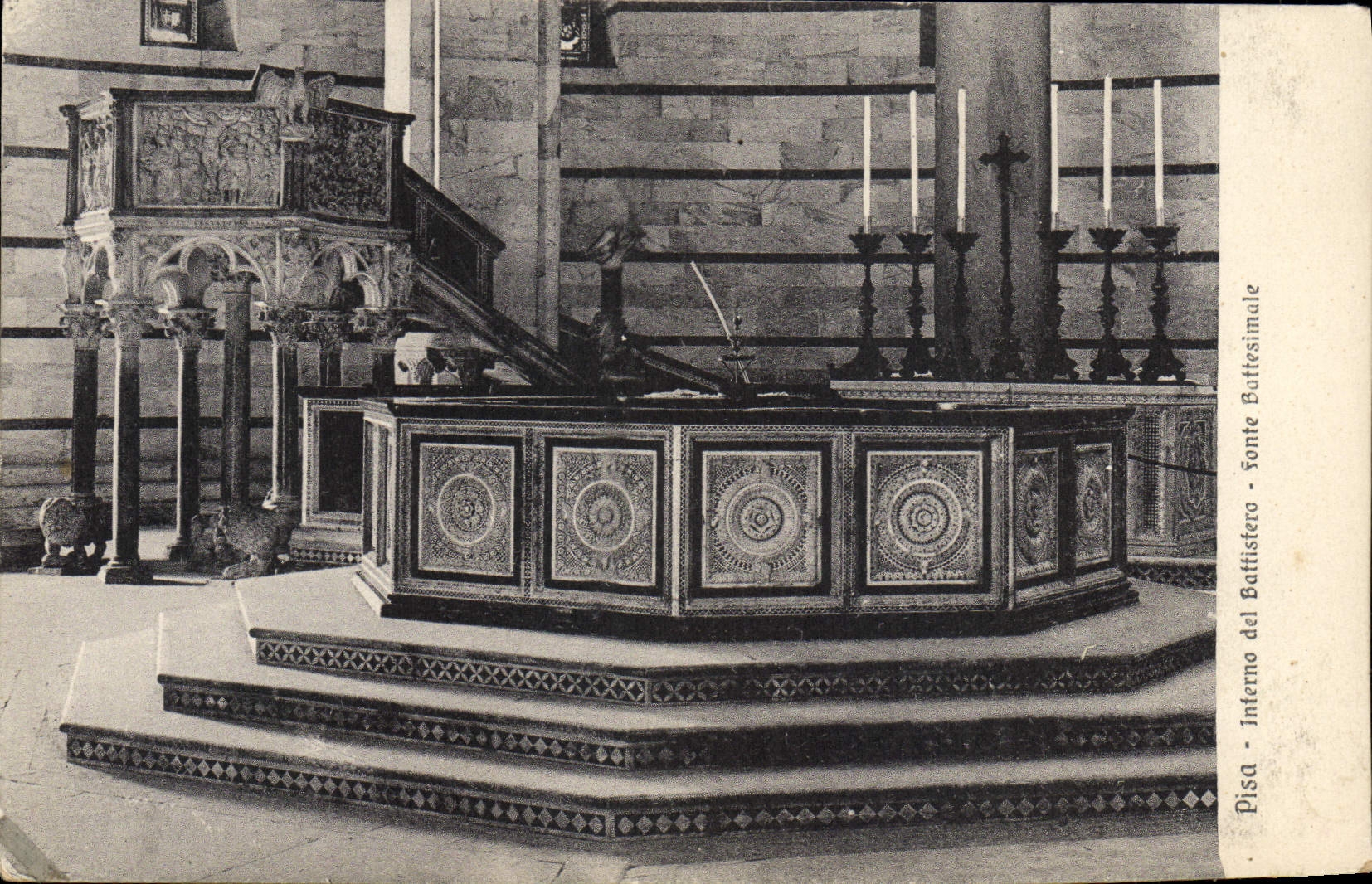 VINTAGE POSTCARD Rammed Interno del Battistero Fonte Battesimale