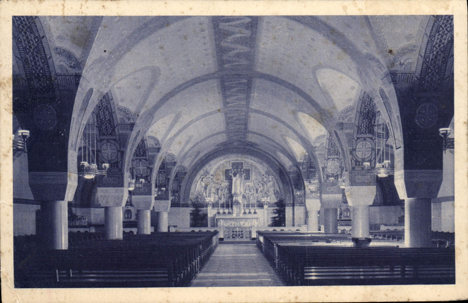 CPA La Basilique De Lisieux La Crypte Vue Generale