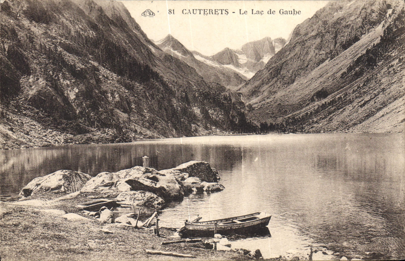 VINTAGE POSTCARD Cauterets the Lake De Gaube