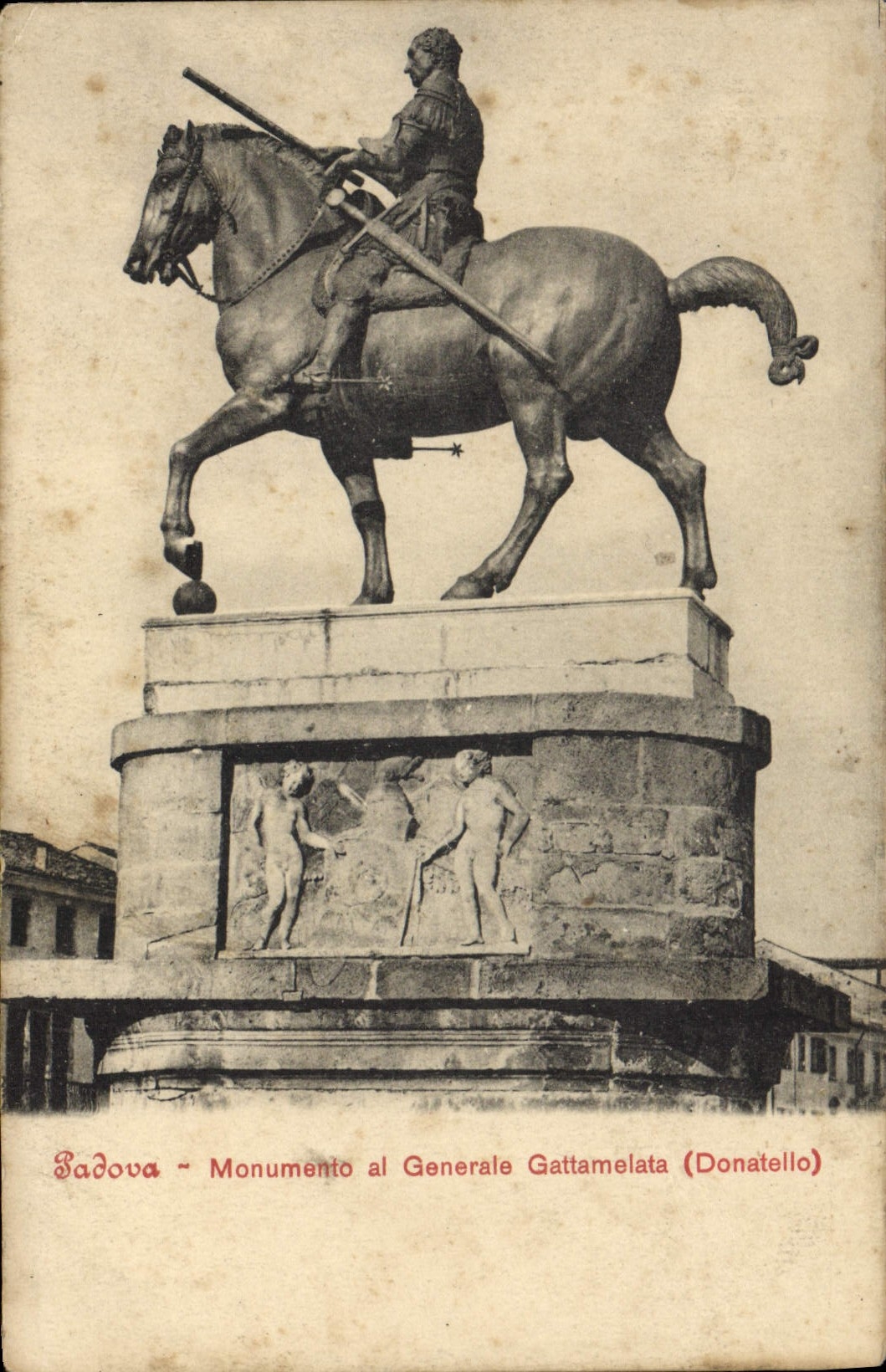 VINTAGE POSTCARD Padova Monumento Al General Gattamaelata