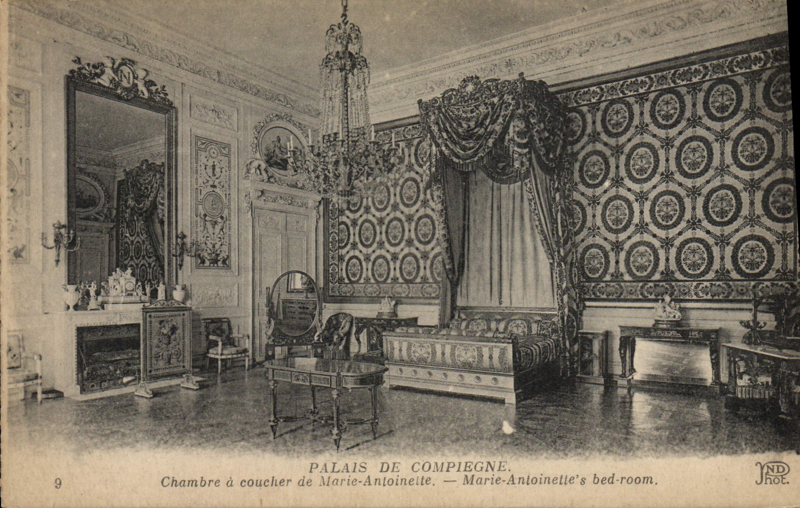 CPA Palais De Compiegne Chambre a Coucher de Marie Antoinette