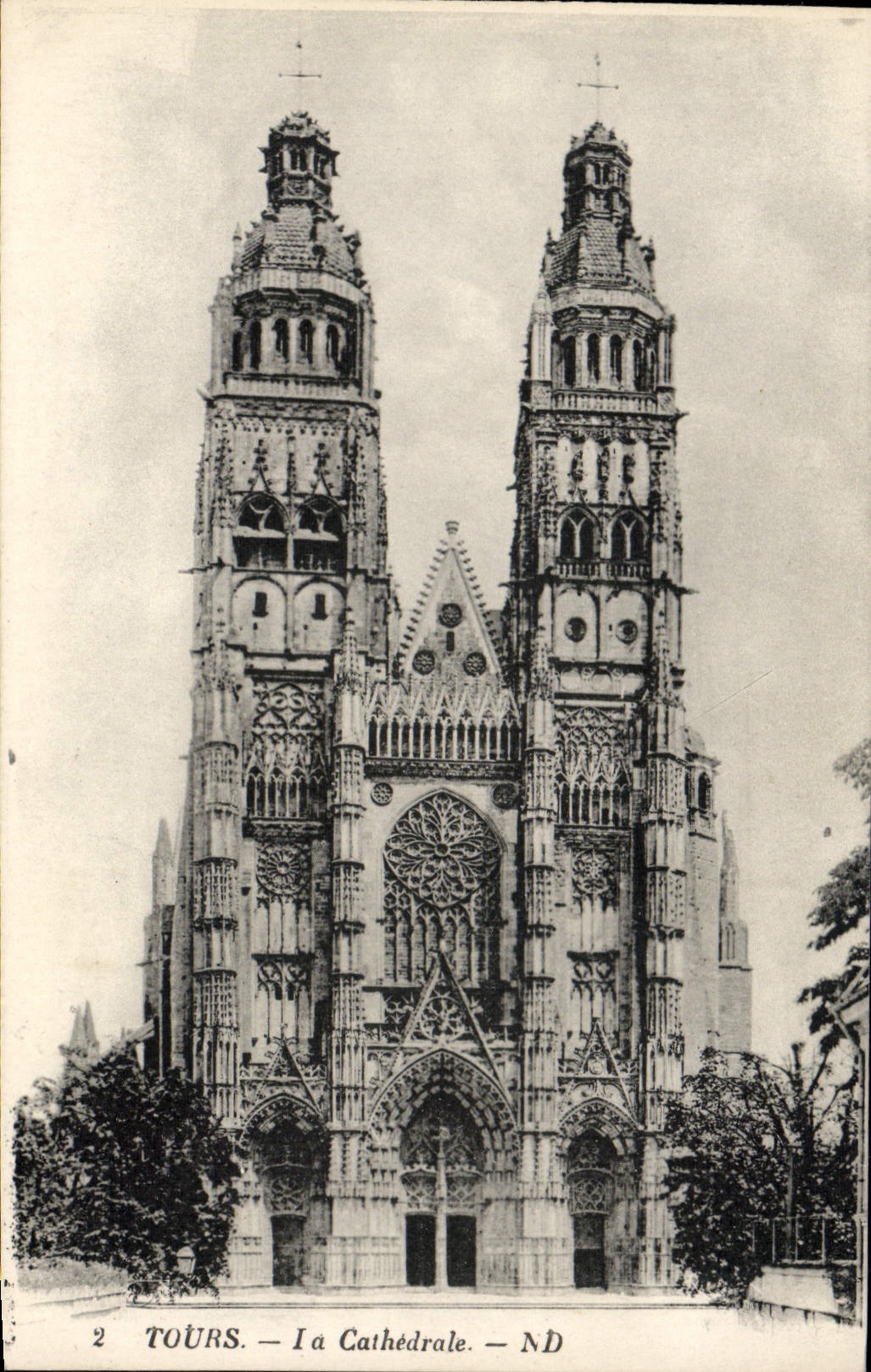 CPA Tours La Cathedrale