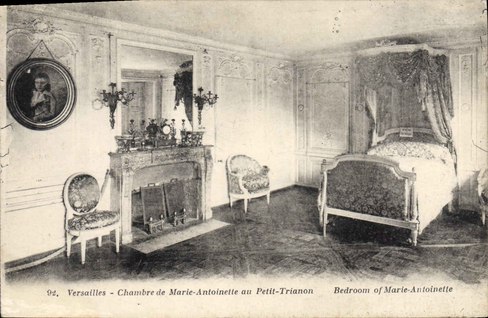 VINTAGE POSTCARD Versailles Room Of Marie Antoinette In Small Trianon