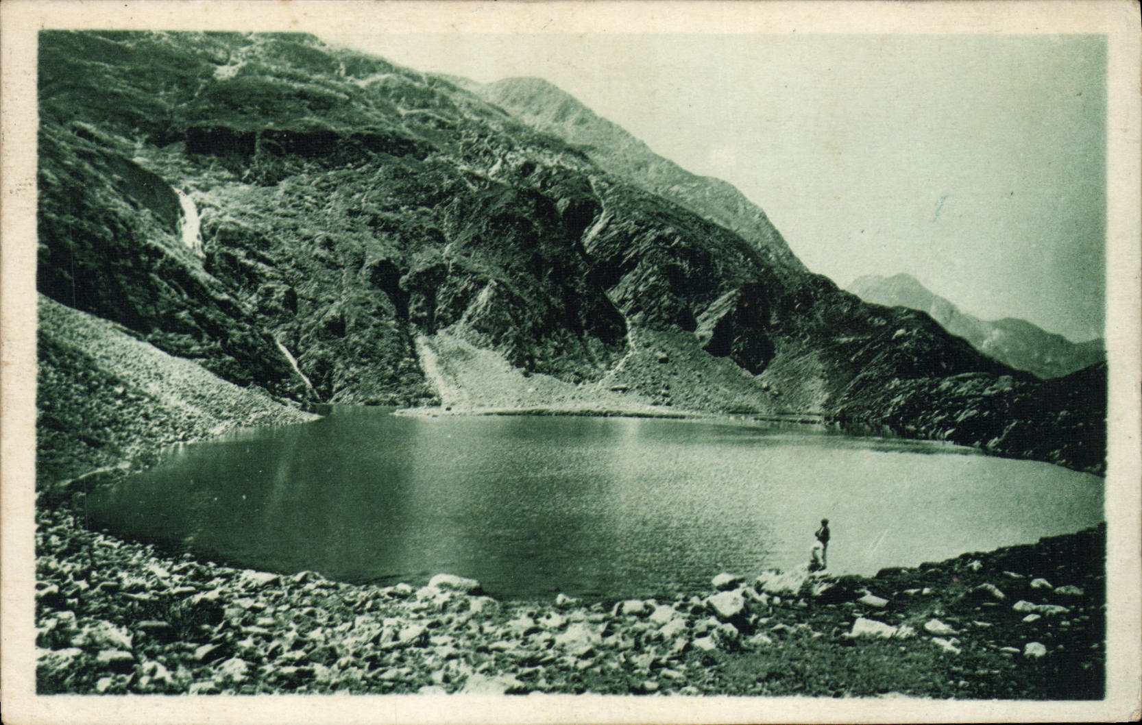 VINTAGE POSTCARD Luchon the Green Lake