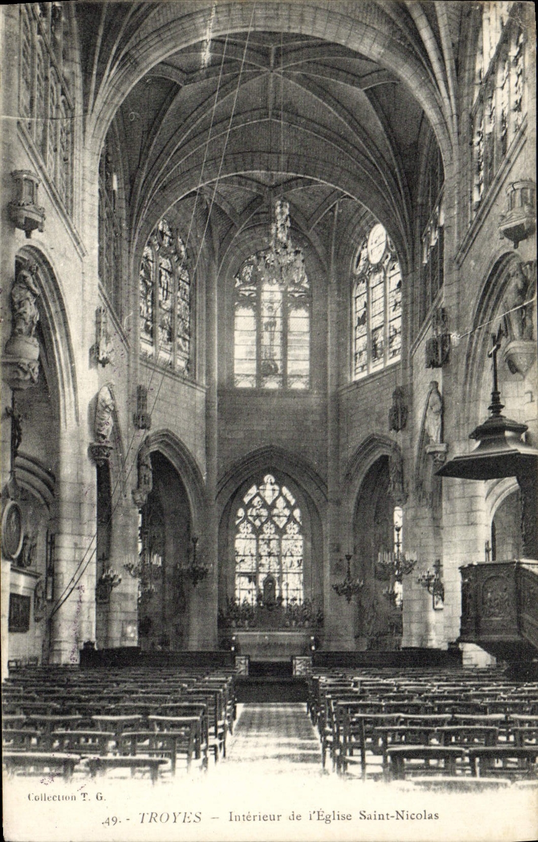 CPA Troyes Interieur De I'Eglise Saint Nicolas