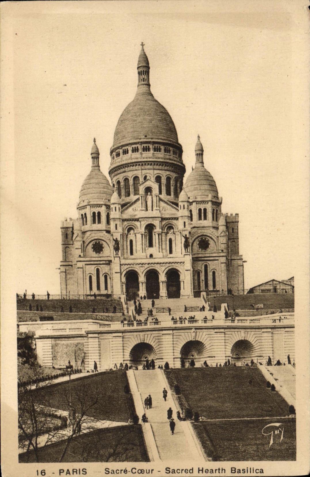 VINTAGE POSTCARD Paris Crowns Montmartre Heart
