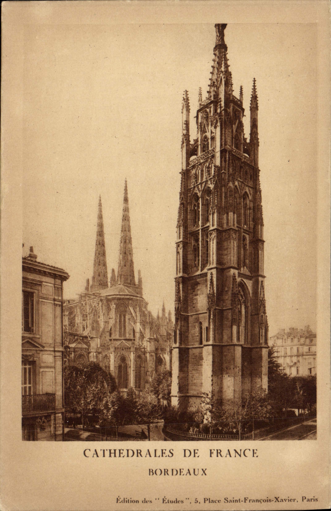 Catedrales de Burdeos de París de la POSTAL de la VENDIMIA