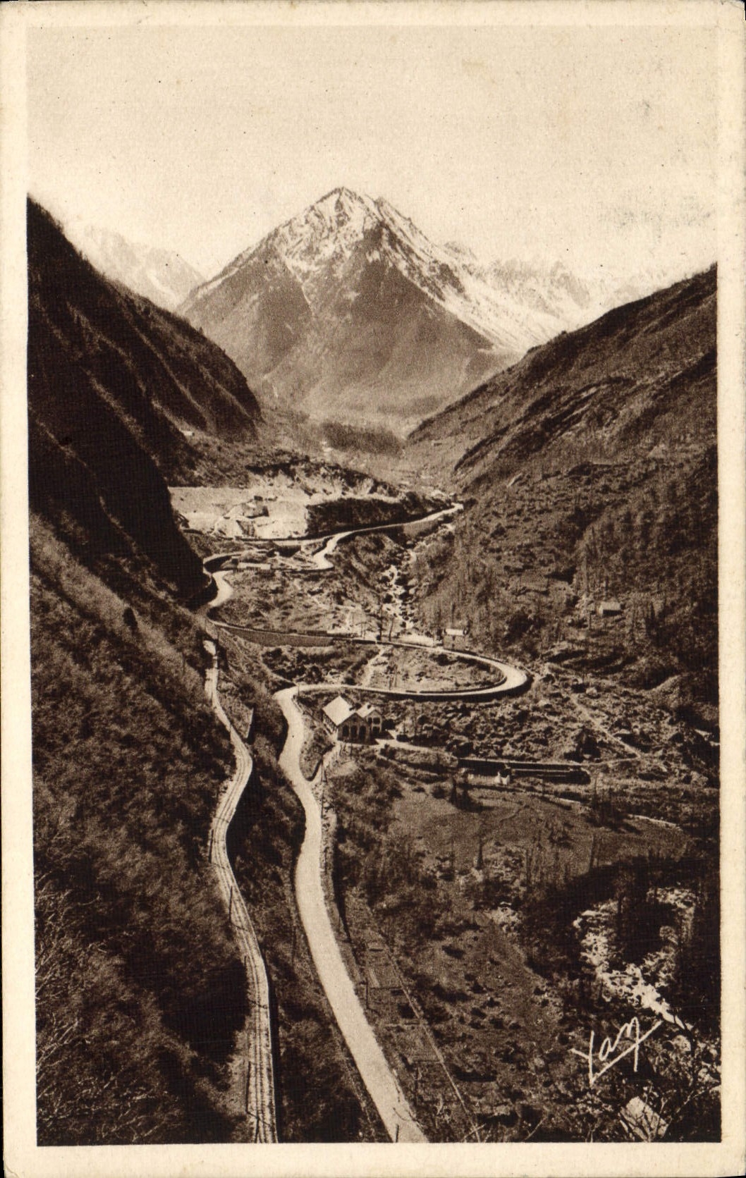 VINTAGE POSTCARD Route De Pierrefitte has Cauterets the snail