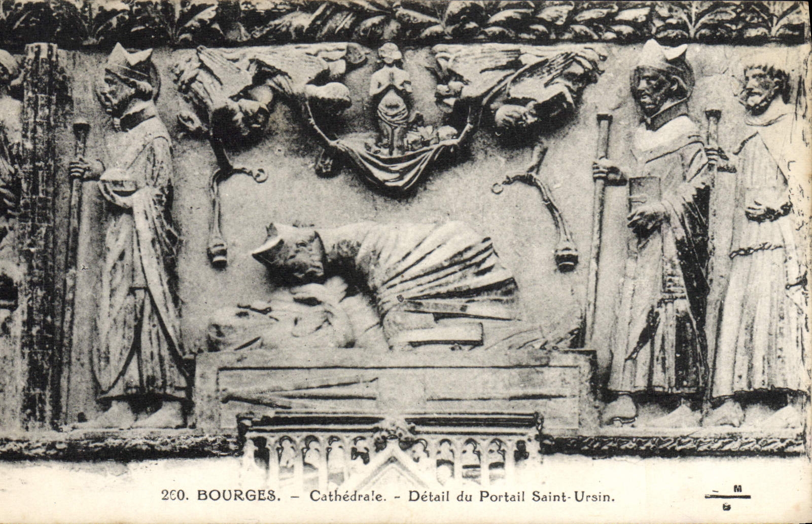 Detalle de la catedral de Bourges de la POSTAL de la VENDIMIA de la puerta santa Ursin