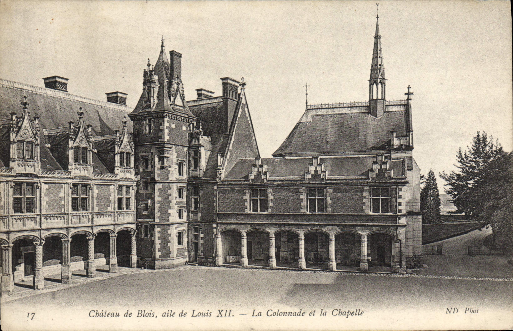 CPA Chateau De Blois Aile De Louis XII la colonnade et la chapelle