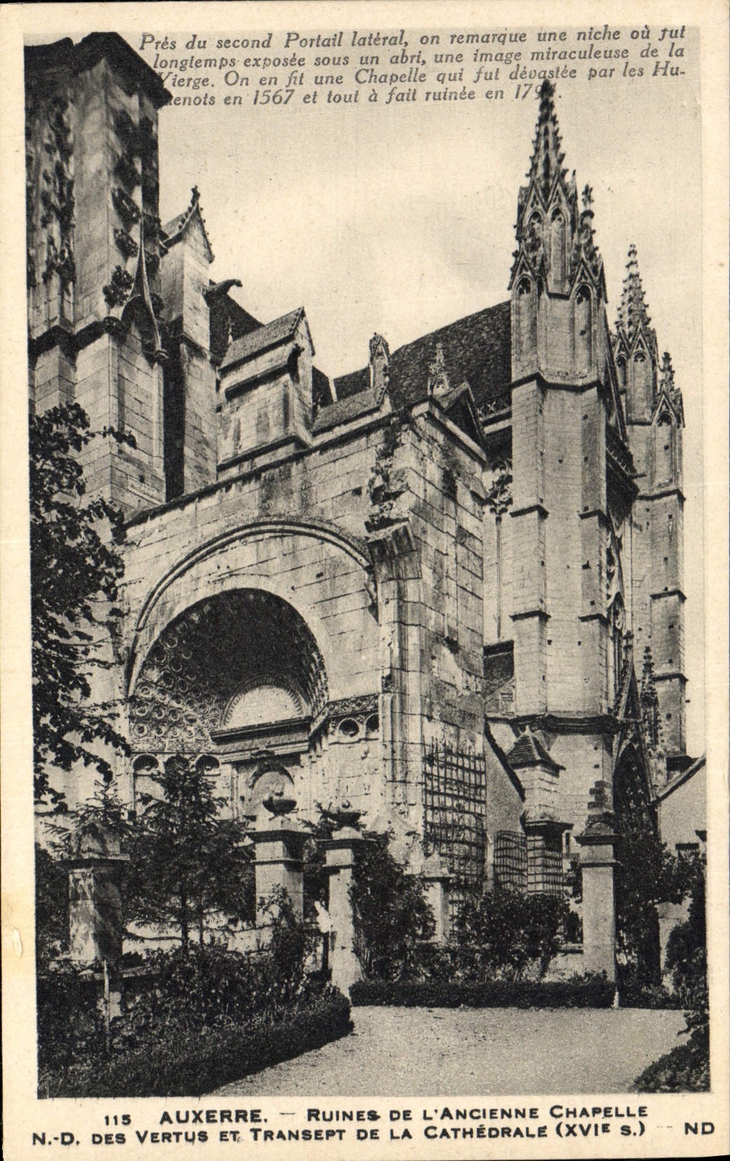 CPA Auxerre Ruines De L'Ancienne Chapelle Nd des Vertus et transept de la cathedrale