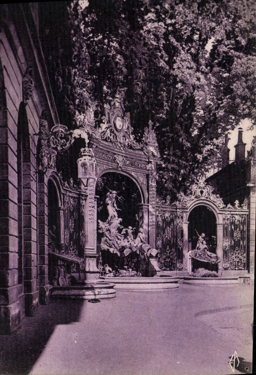 CPA Nancy La Ville Aux Portes D'Or Fontaine De Neptune