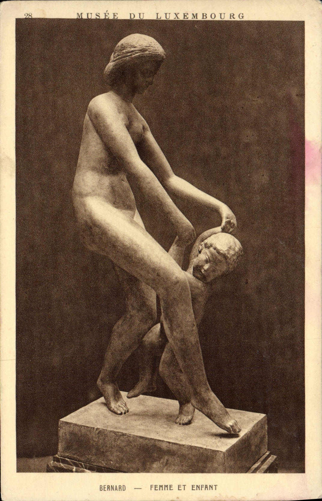 CPA Bernard Femme Et Enfant Musee du Luxembourg