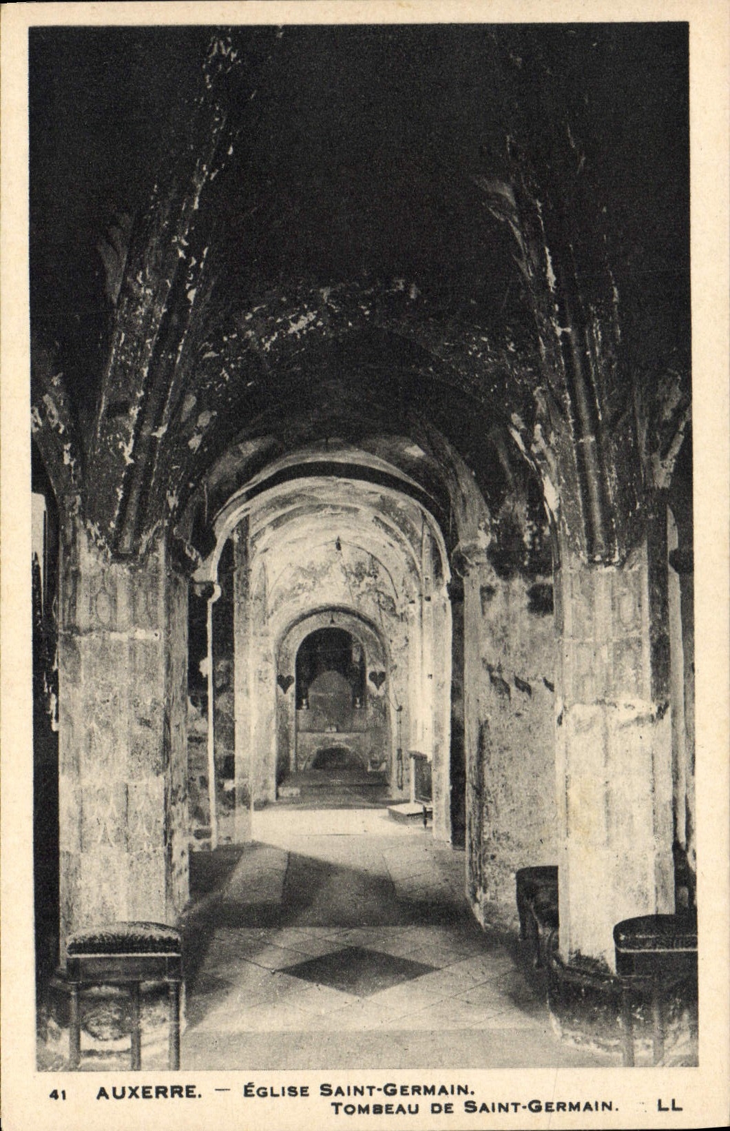 CPA Auxerre Eglise Saint Germain Tombeau de Saint Germain