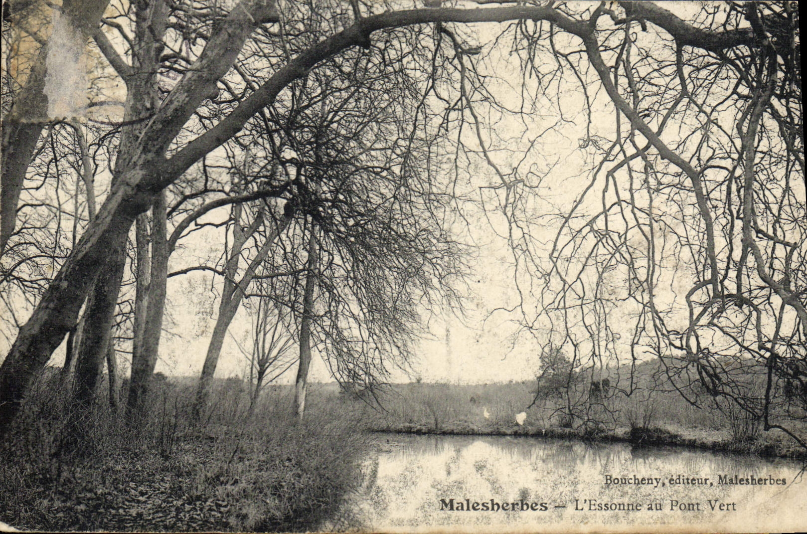 VINTAGE POSTCARD Malesherbes the Essonne With the Green Bridge