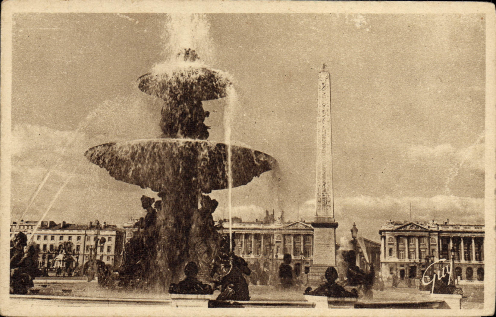 VINTAGE POSTCARD Paris And Its Wonders the Beach Of the Harmony Fountain