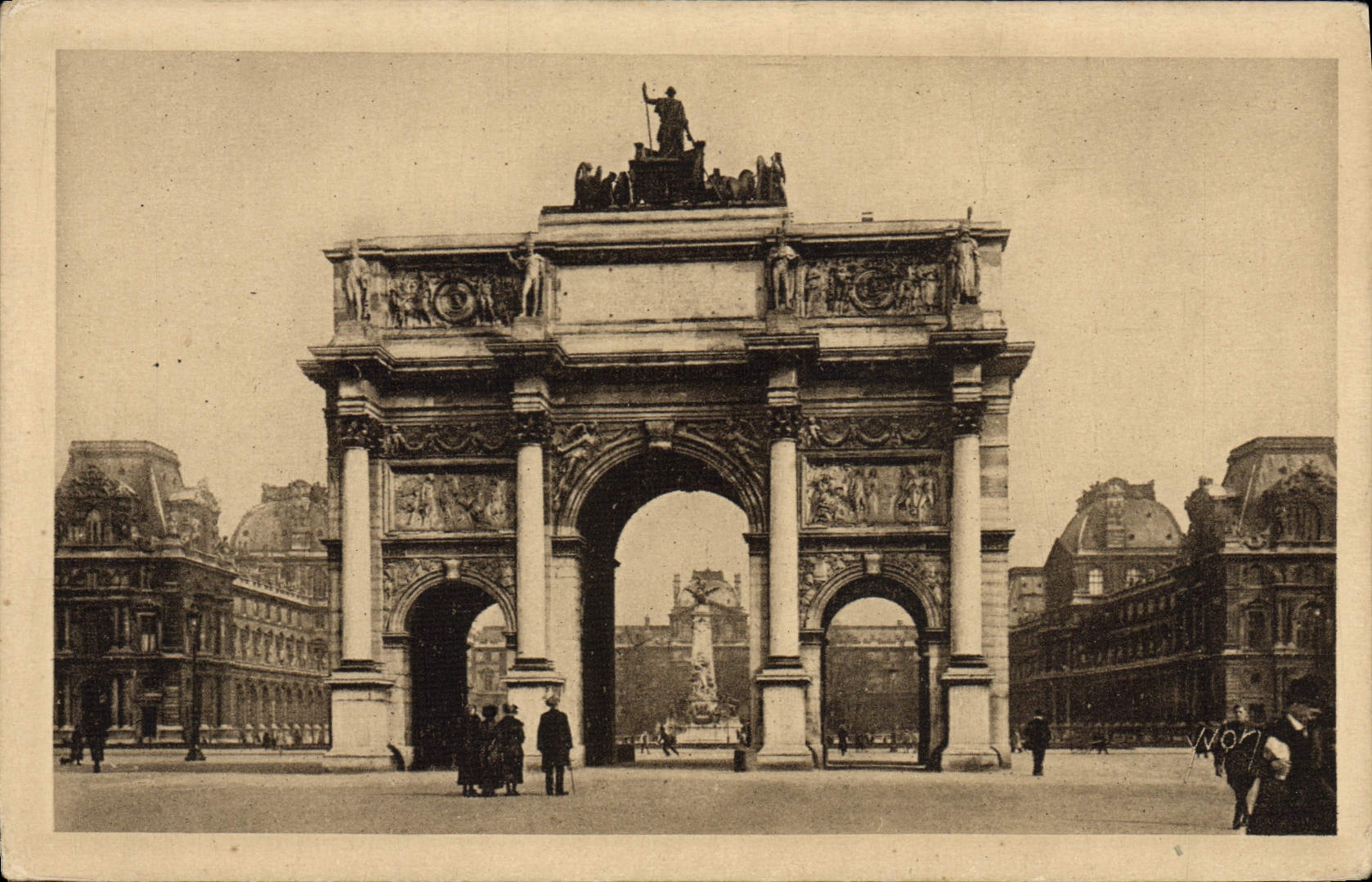 CPA Paris En Flanant L'Arc De Triomphe Du Carrousel