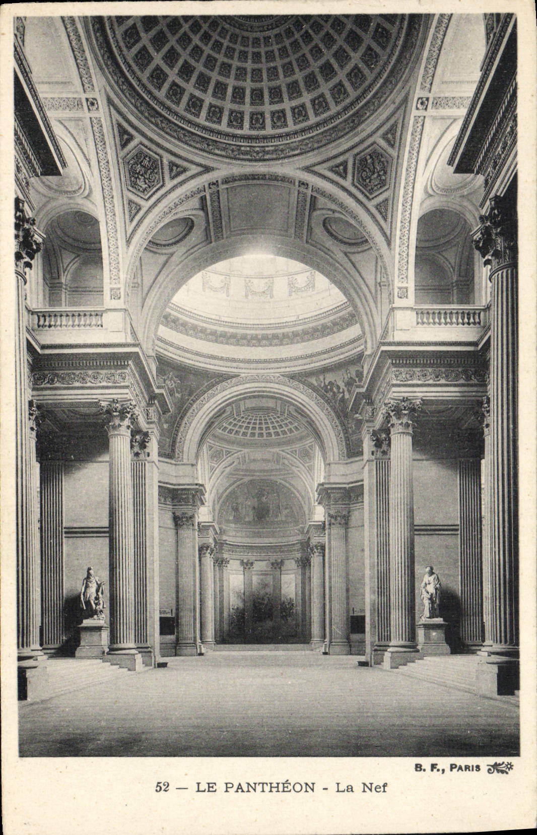 CPA Le Pantheon La Nef