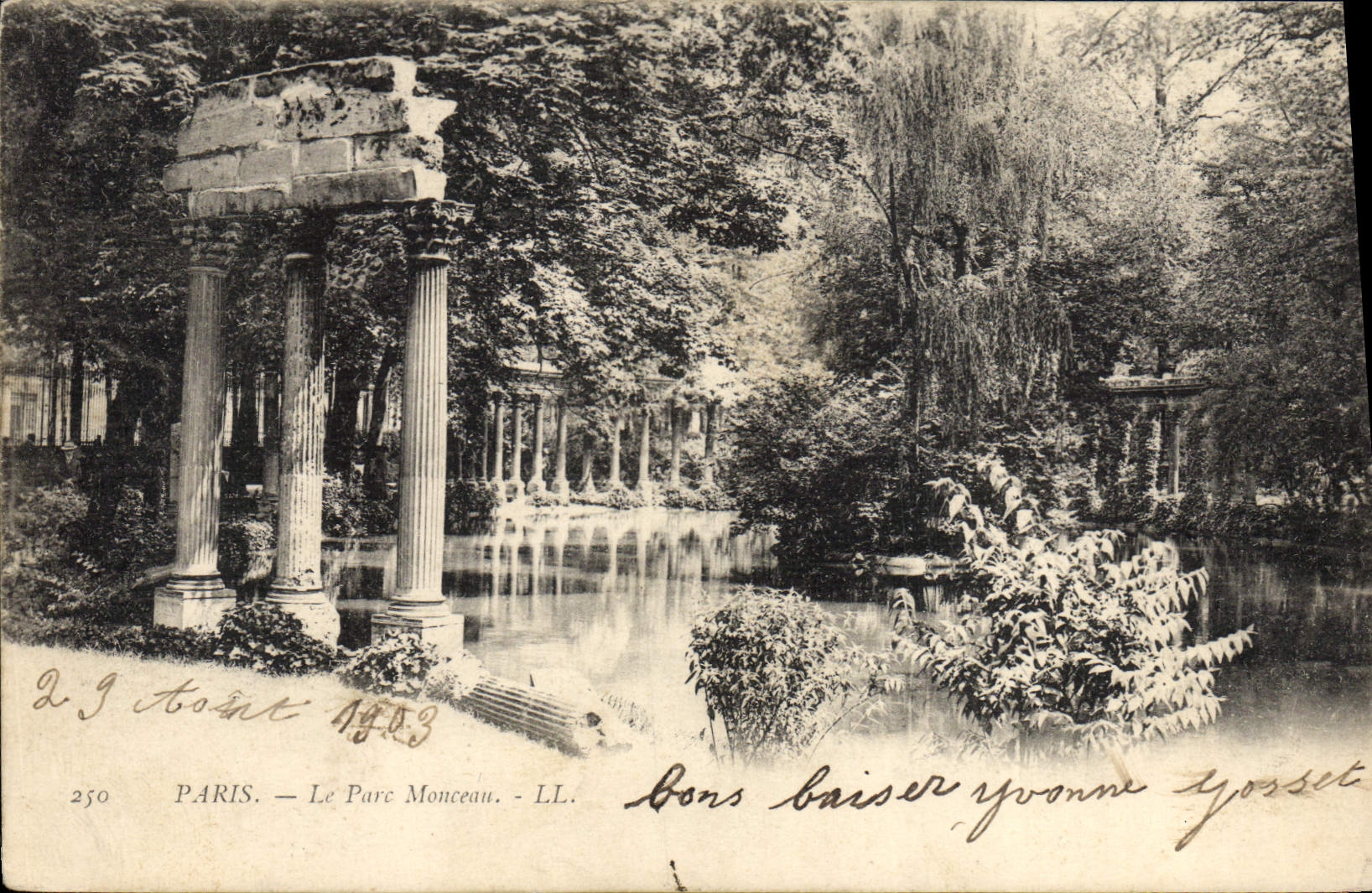 CPA Paris Le Parc Monceau