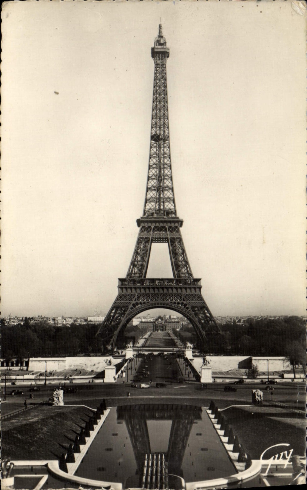 CPM Paris La Tour Eiffel