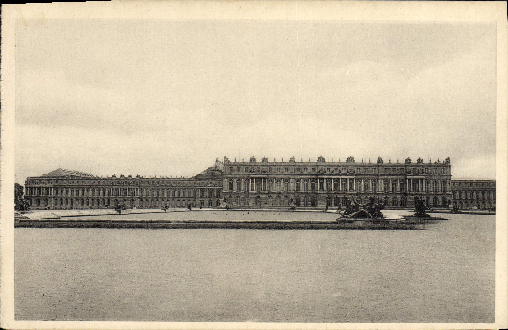 CPA Chateau de Versailles Facades Sur Les Jardins