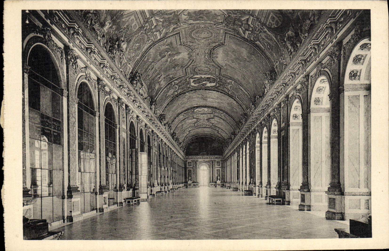 VINTAGE POSTCARD Castle Of Versailles the gallery of the ices