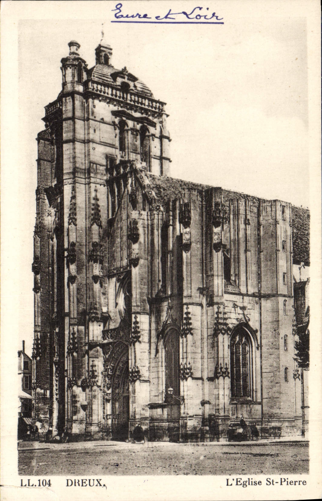 VINTAGE POSTCARD Dreux the Church St Pierre