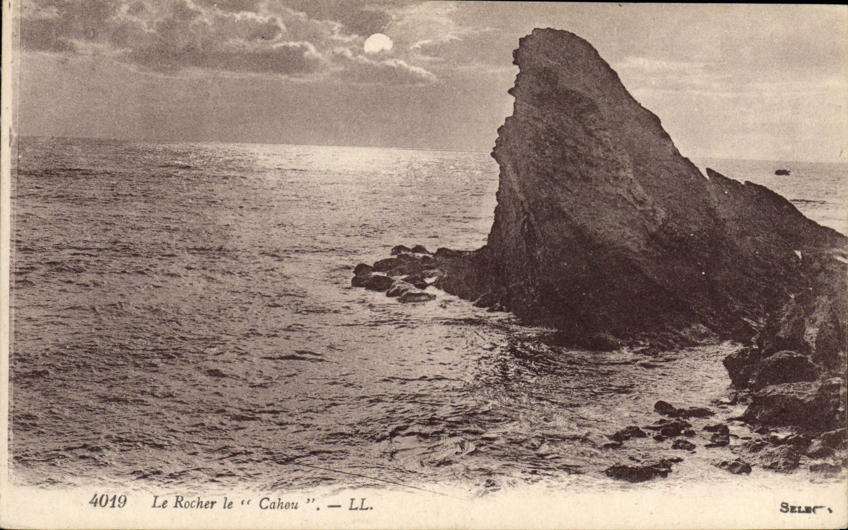 VINTAGE POSTCARD the Rock Cahou