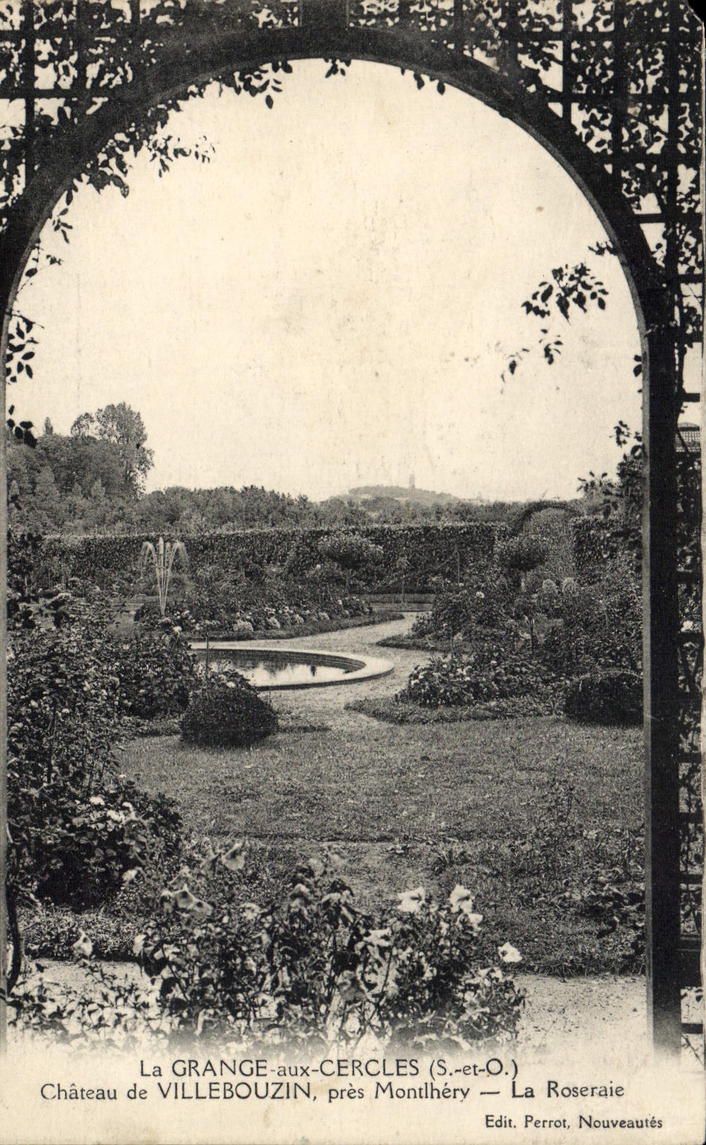 VINTAGE POSTCARD the Barn in Chrcles Castle of Villebouzin Close Montlhery the rosery