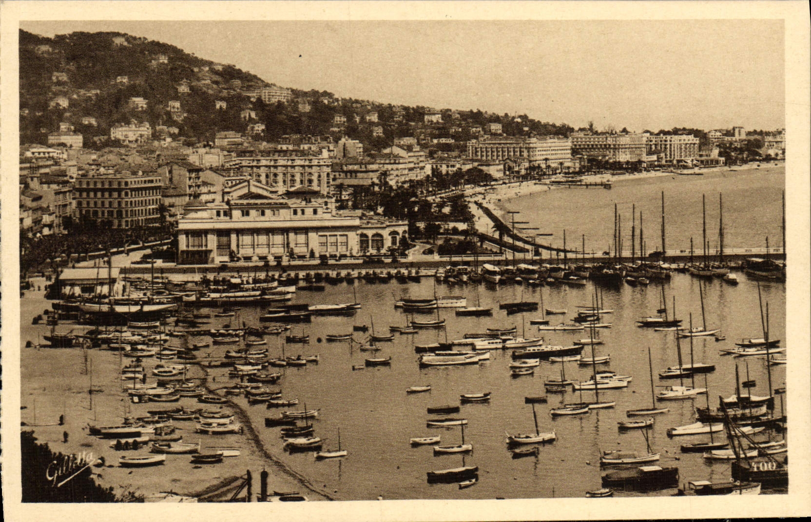 CPA Cannes Le Casino Les hotels Bateaux 