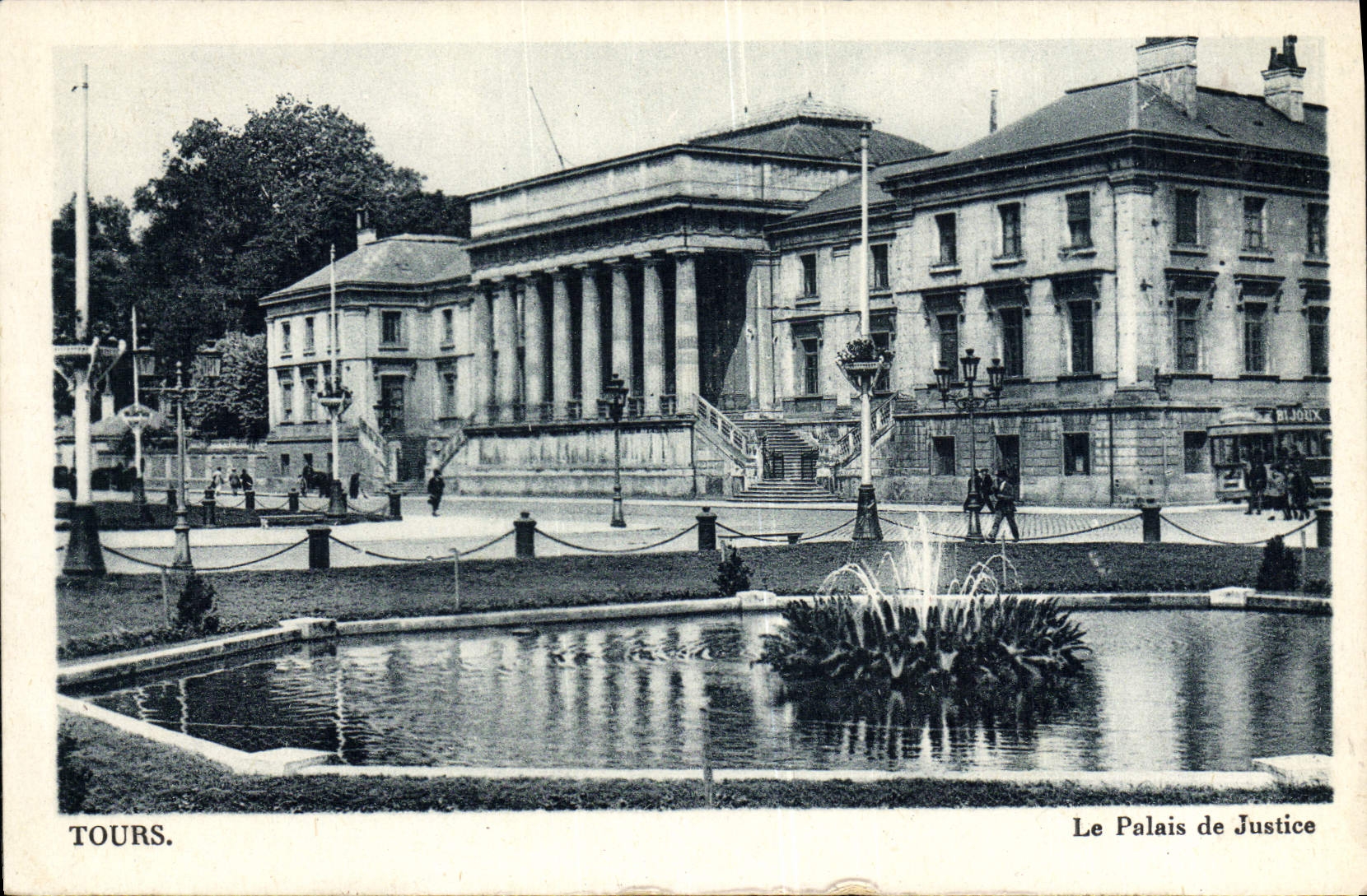 CPA Tours Le Palais de Justice