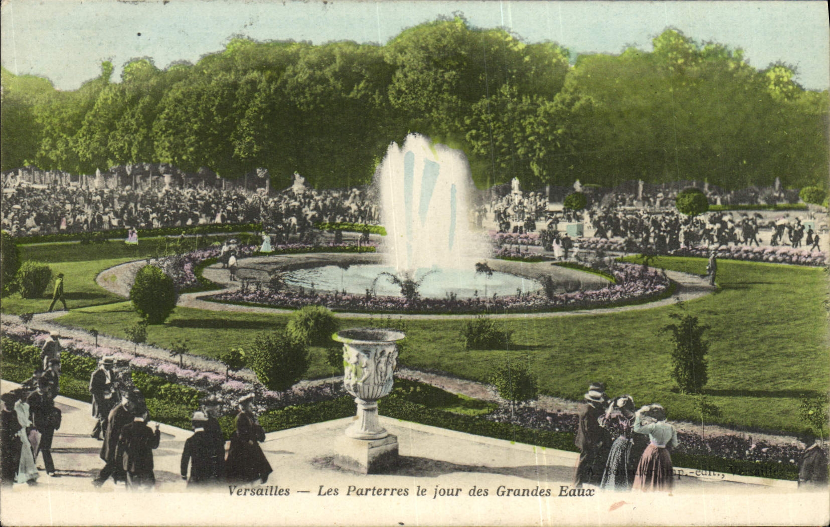 CPA Versailles Les Parterres le jour des Grandes Eaux