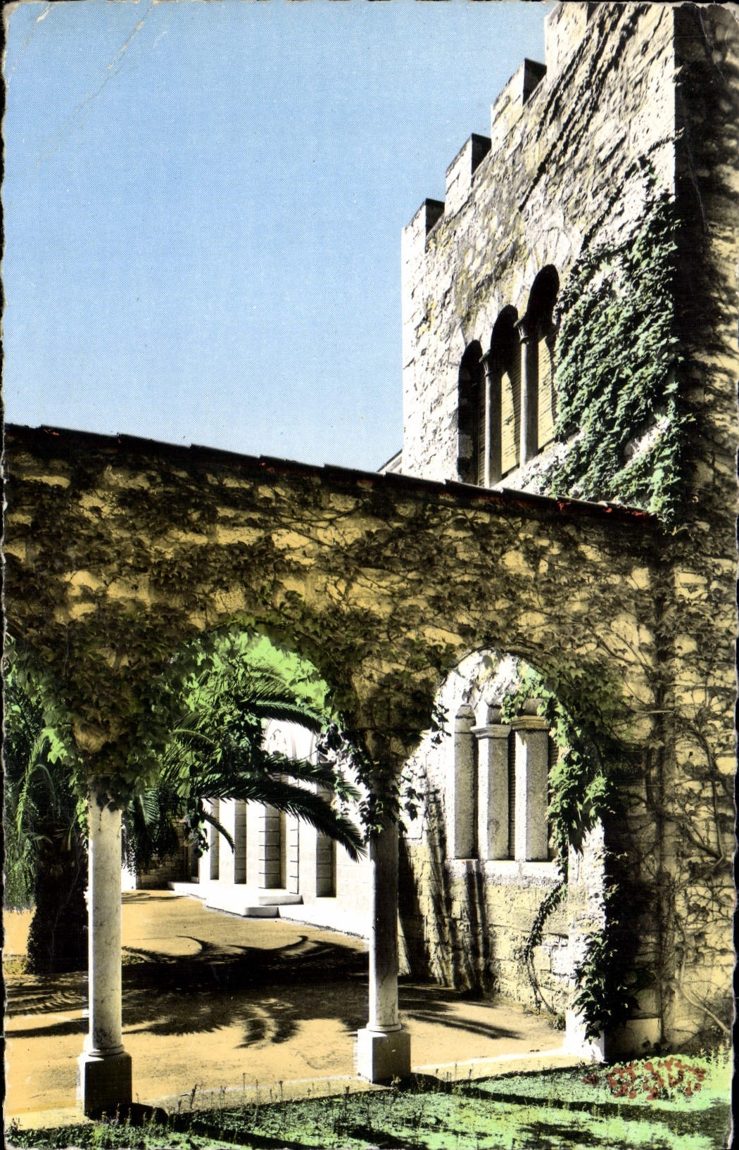 MODERN CARD Hyeres the Castle co. Claire