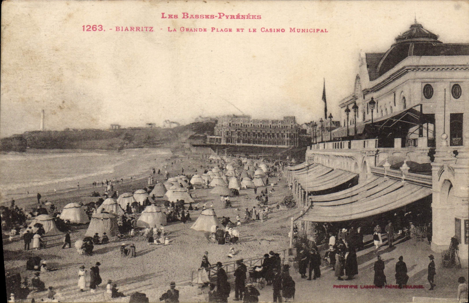 VINTAGE POSTCARD Biarritz Main beach And the municipal Casino