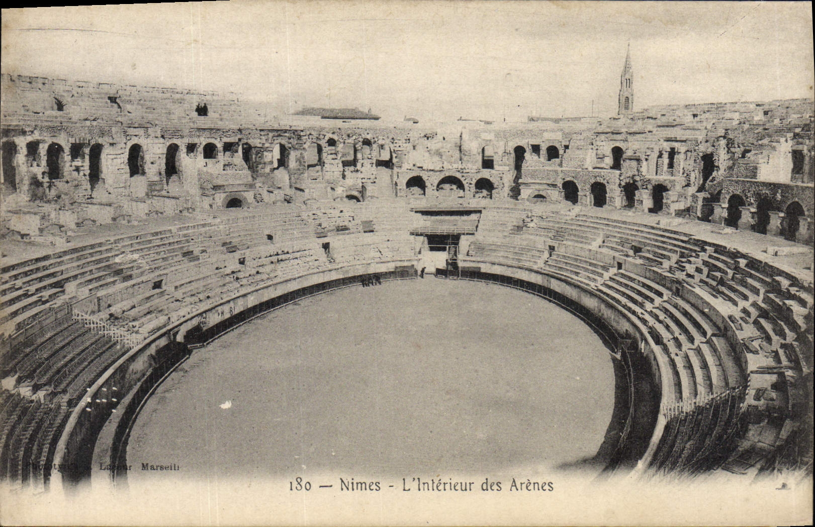 CPA Nimes L'Interieur des Arenes