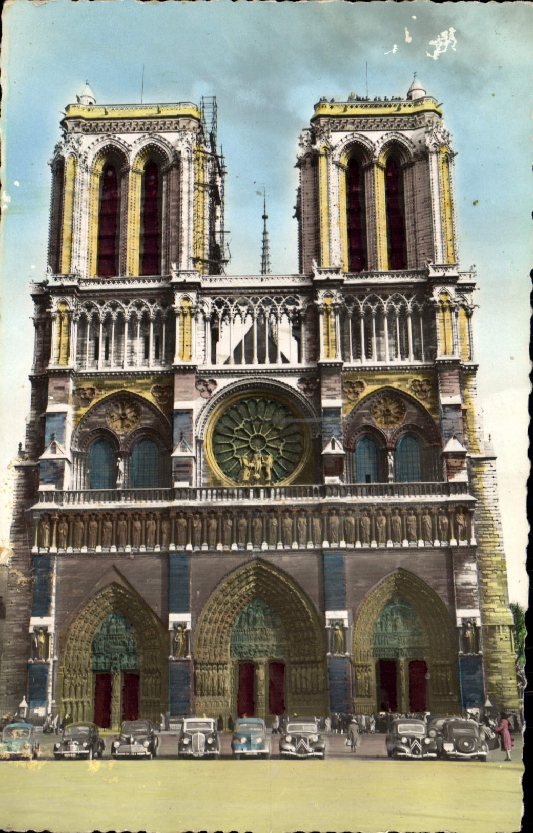 VINTAGE POSTCARD Paris the Notre Dame Cathedral the Frontage