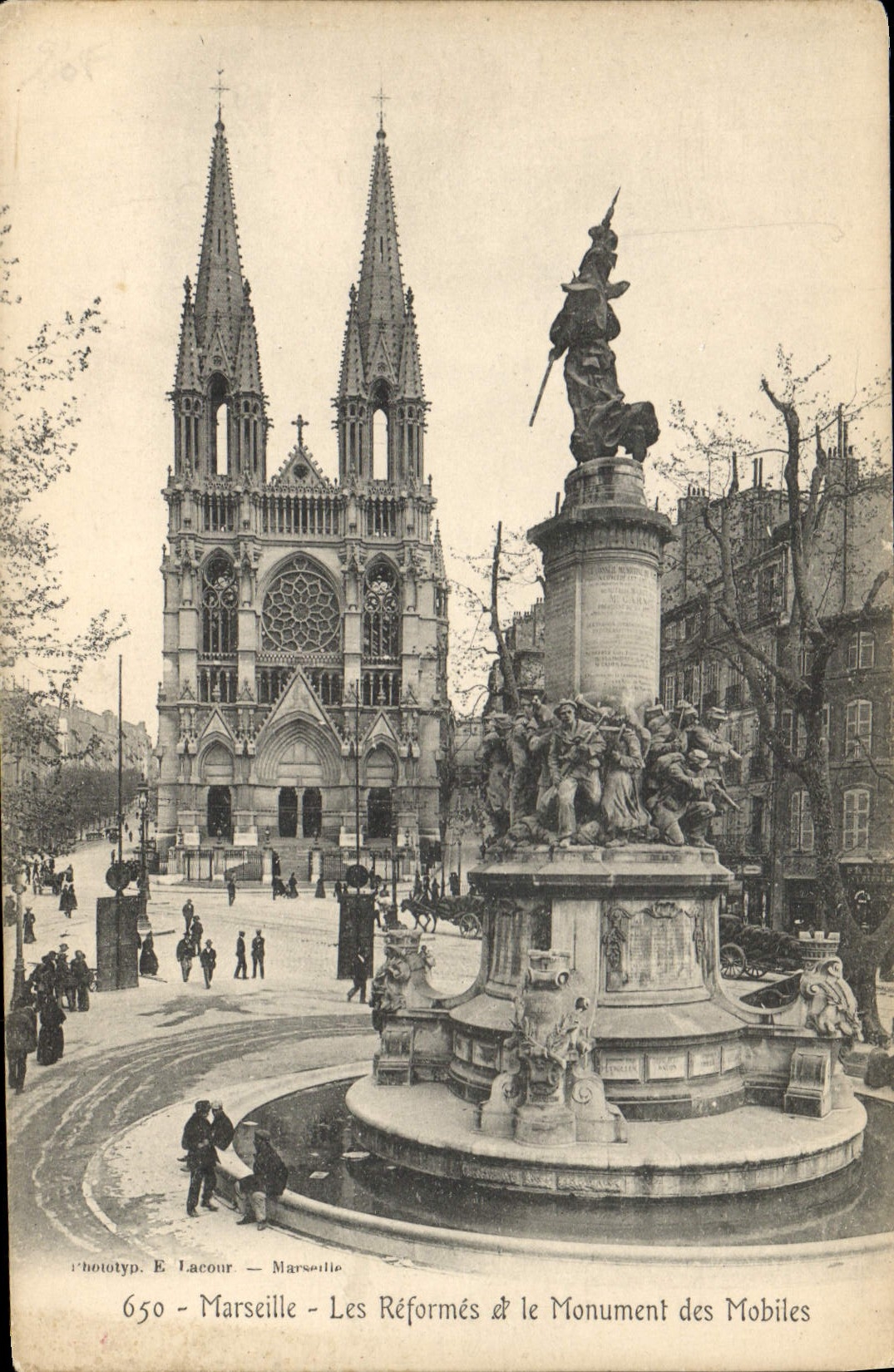 CPA Marseille Les Reformes le Monument des Mobiles