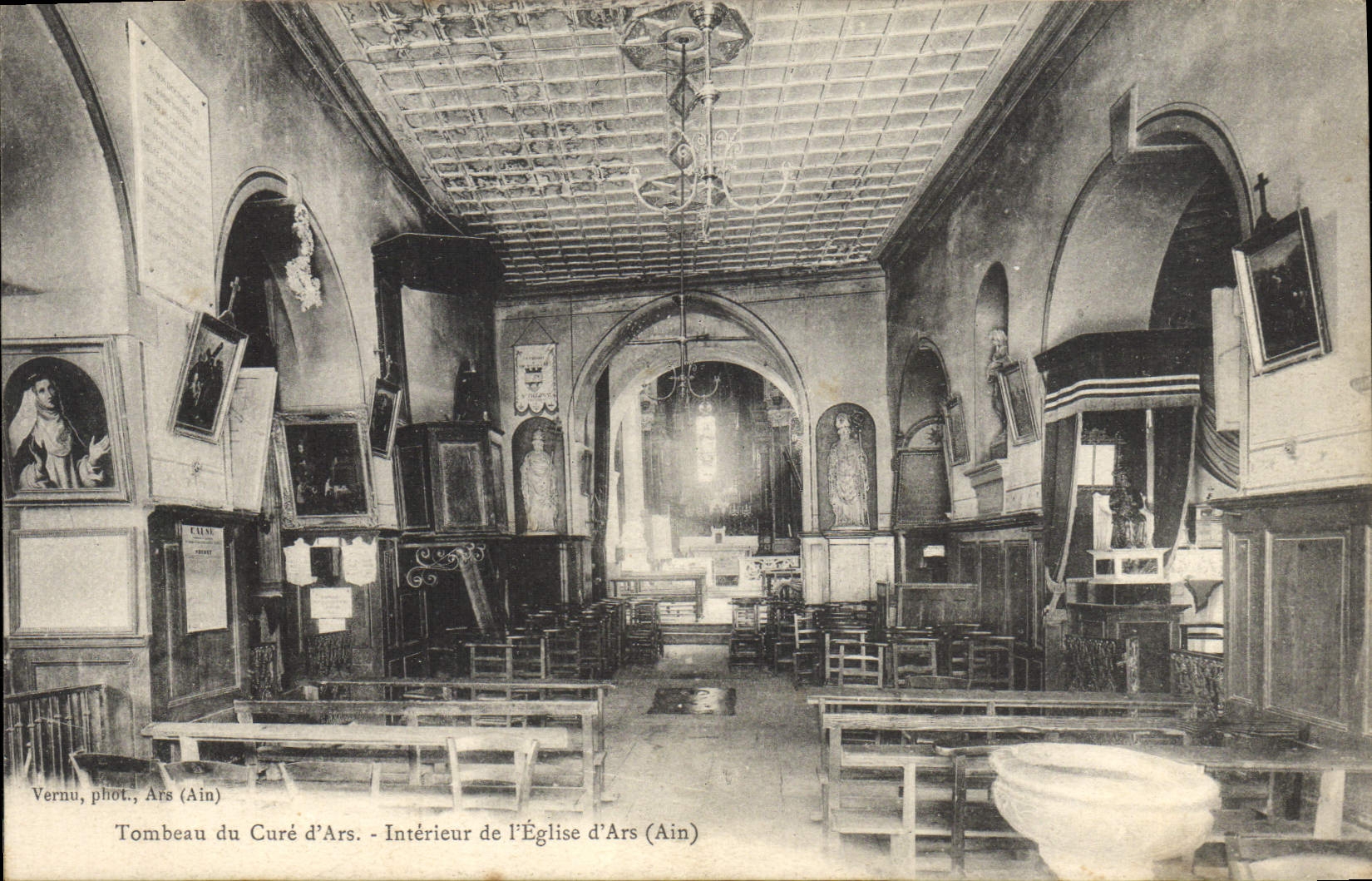 VINTAGE POSTCARD Tomb of the Cure of Interior Ars of the Church
