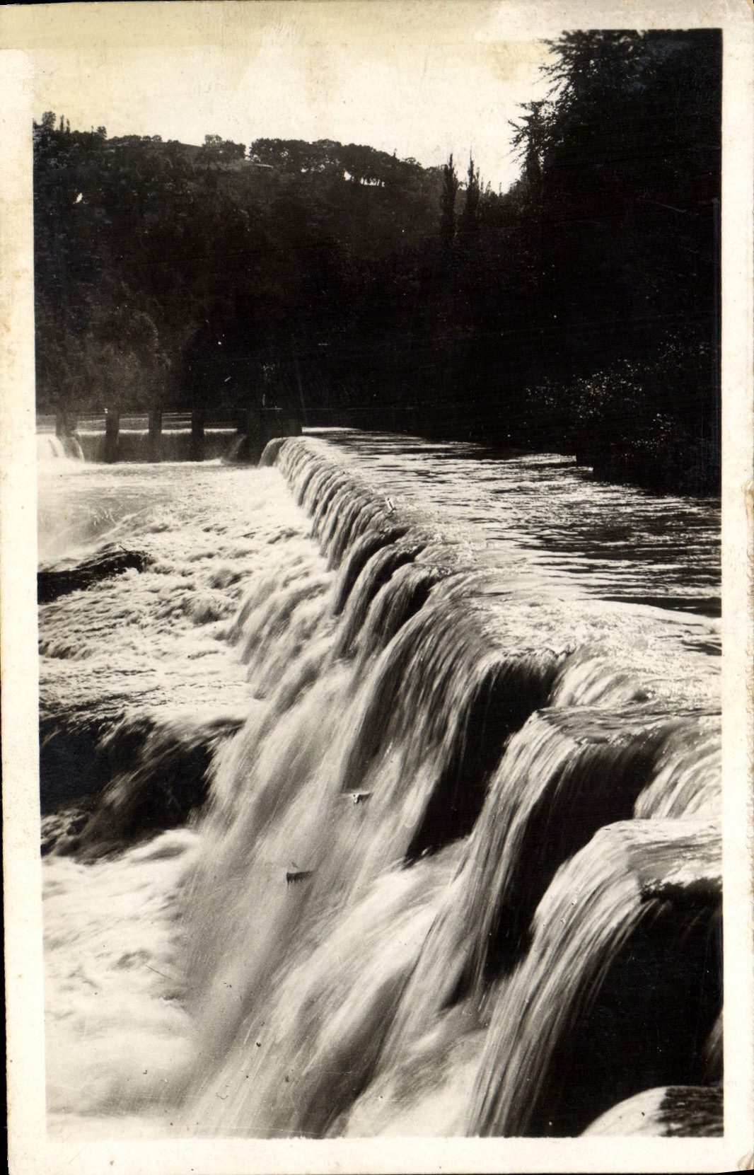 VINTAGE POSTCARD Environs De Bellegarde Cascades of the Loss of the Rhone
