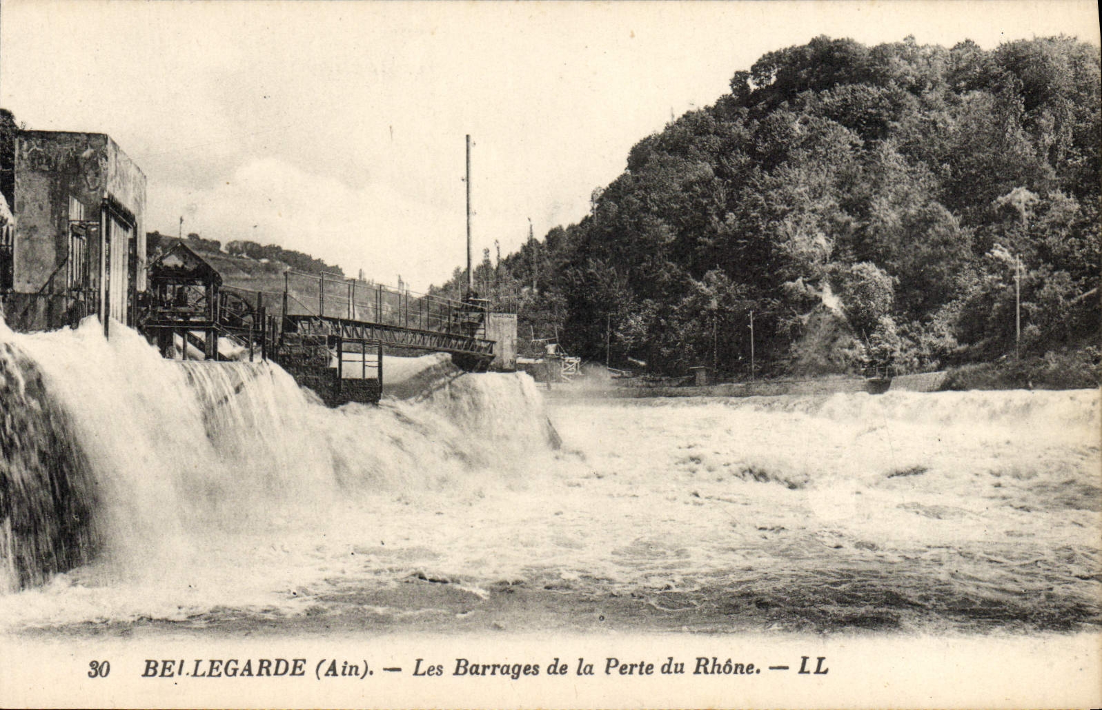 VINTAGE POSTCARD Bellegarde stoppings of the Loss of the Rhone