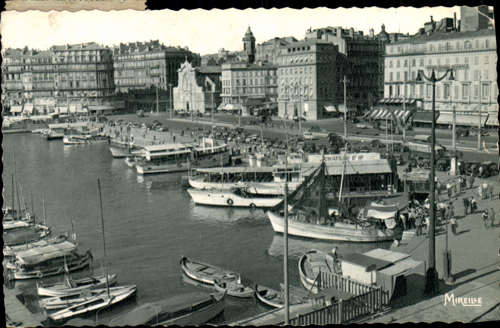 CPA Marseille Un Coin du Vieux Port et le Quai des Belges