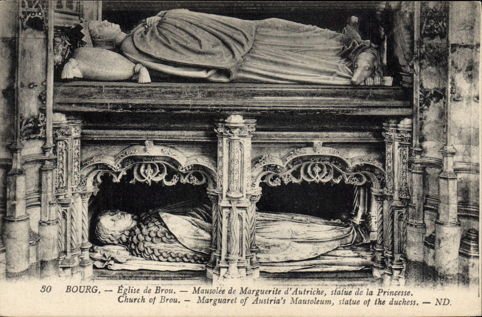 VINTAGE POSTCARD Eglise of Husks Borough Mausoleum of Marguerite of Austria rules of the princess