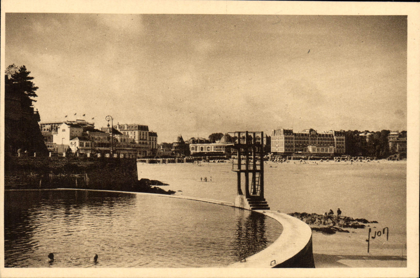 POSTAL Dinard de la VENDIMIA la piscina y la playa